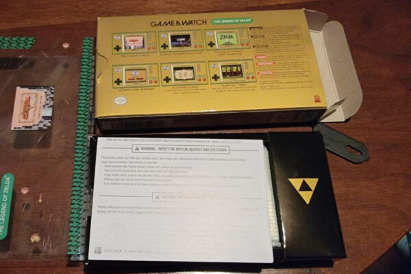 special_editions - Zelda_ _Game_Watch_Unbox_04
